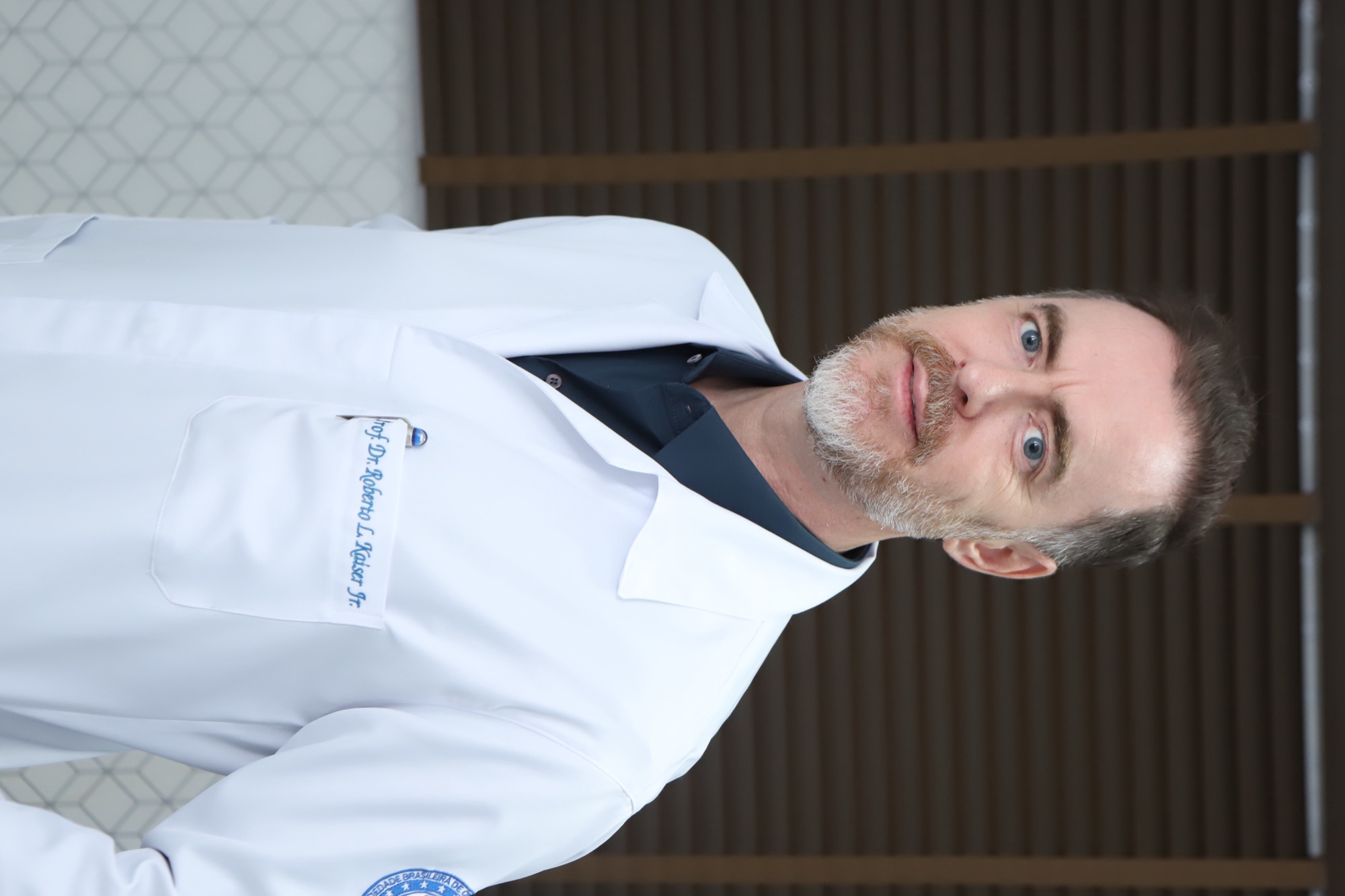 Prof. Dr. Roberto Kaiser Jr.